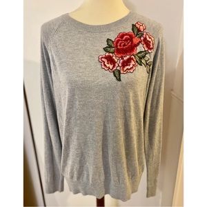 St John’s Bay Floral Detail Gray Sweater- XL
